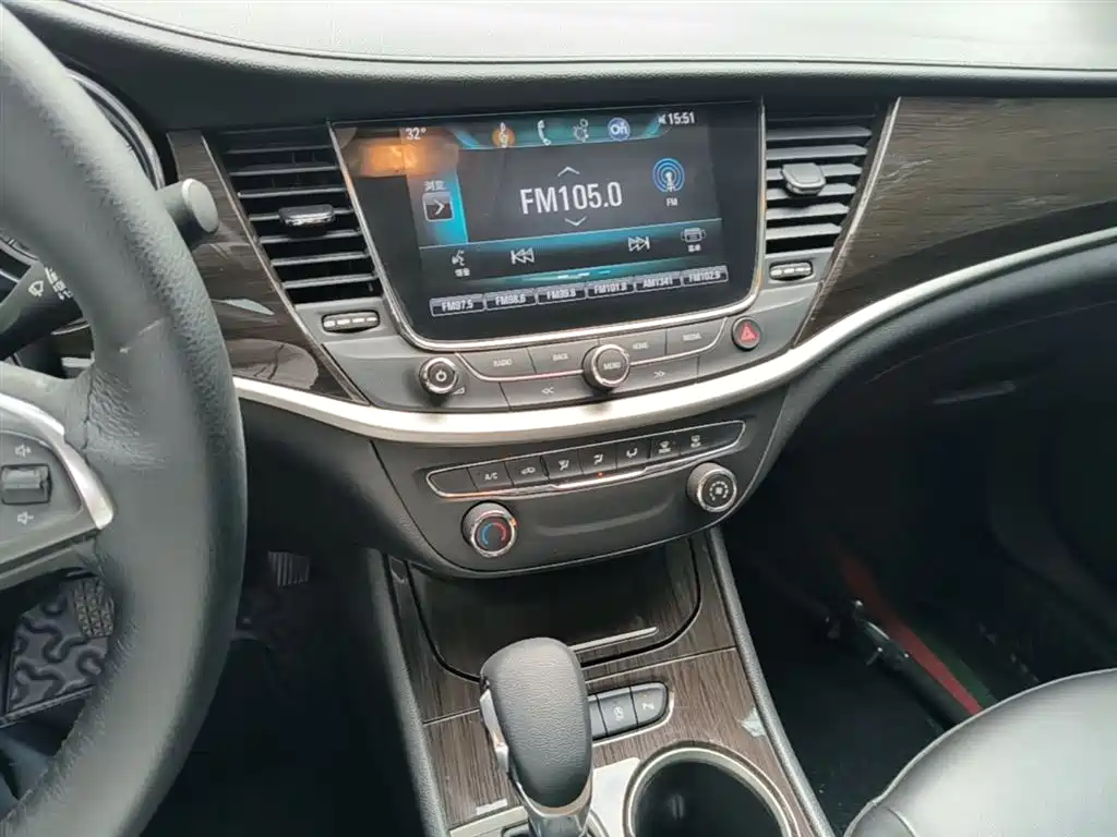 Buick Verano 2018 Sedan 20T Dual Clutch Leading фото 13
