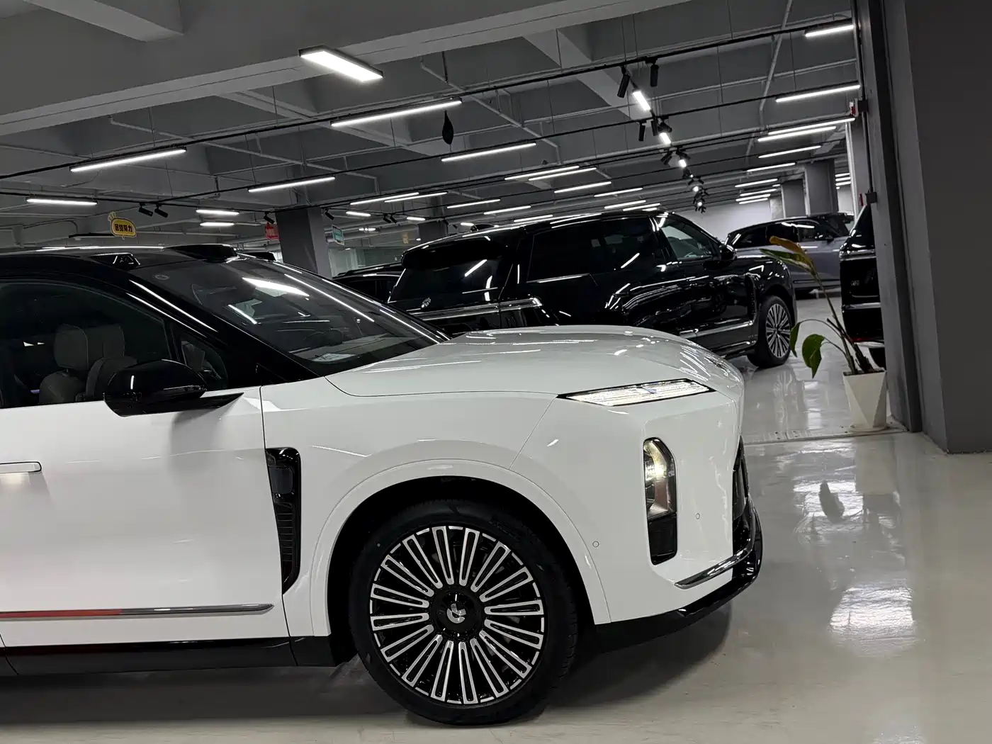 NIO ES8 2026 2025 Model 6-Seat Executive Luxury Edition