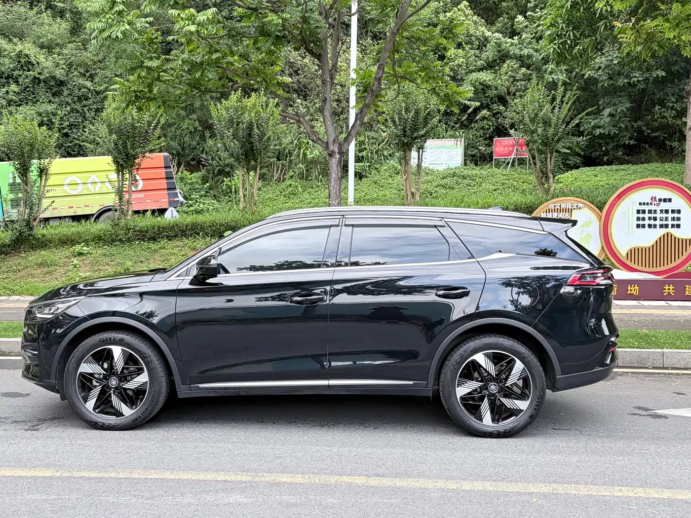 BYD Tang New Energy 2023 Model DM-i Champion Edition 112KM Deluxe фото 6