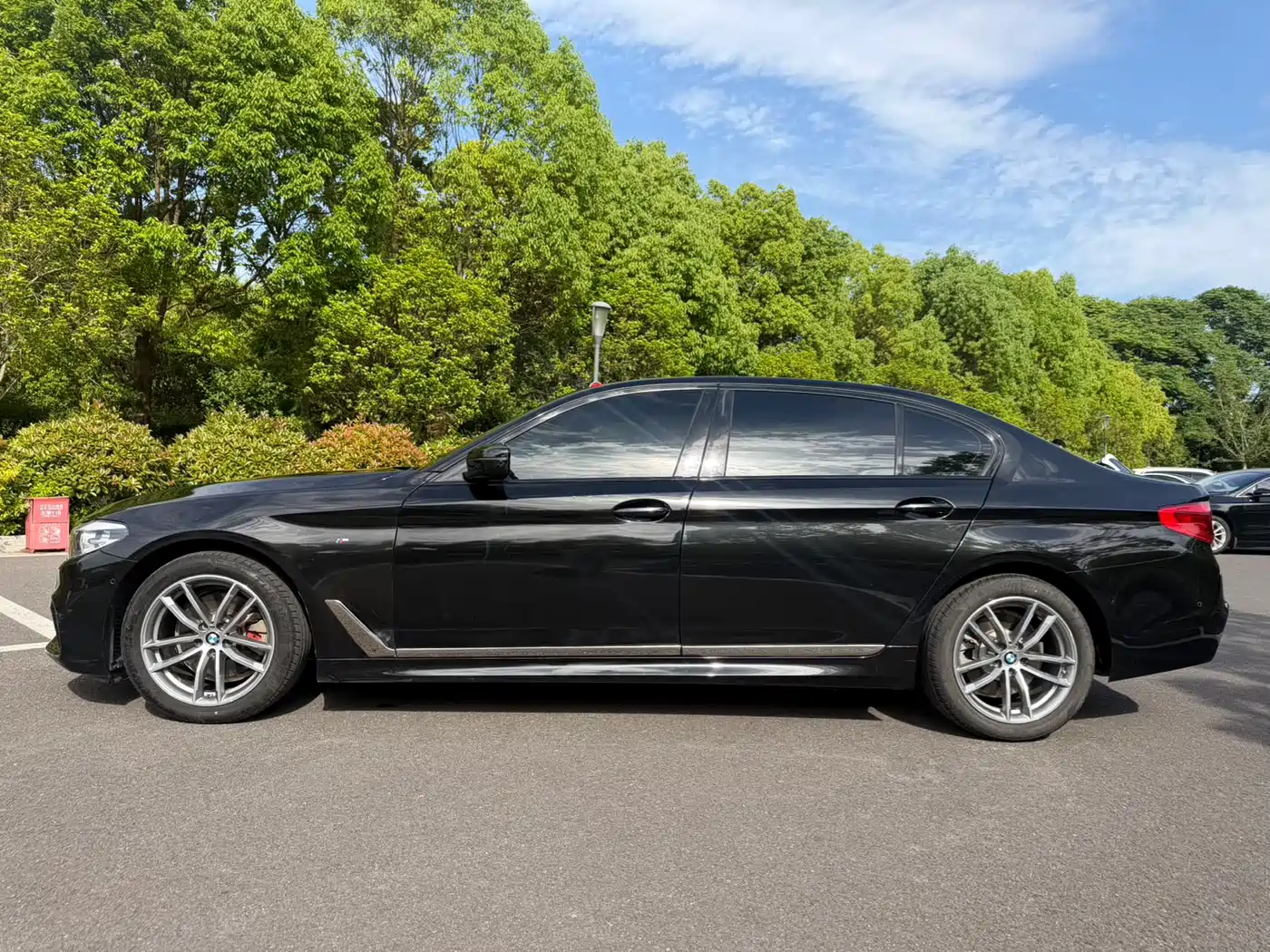 BMW 5 Series 2019 525Li M Sport Package фото 7
