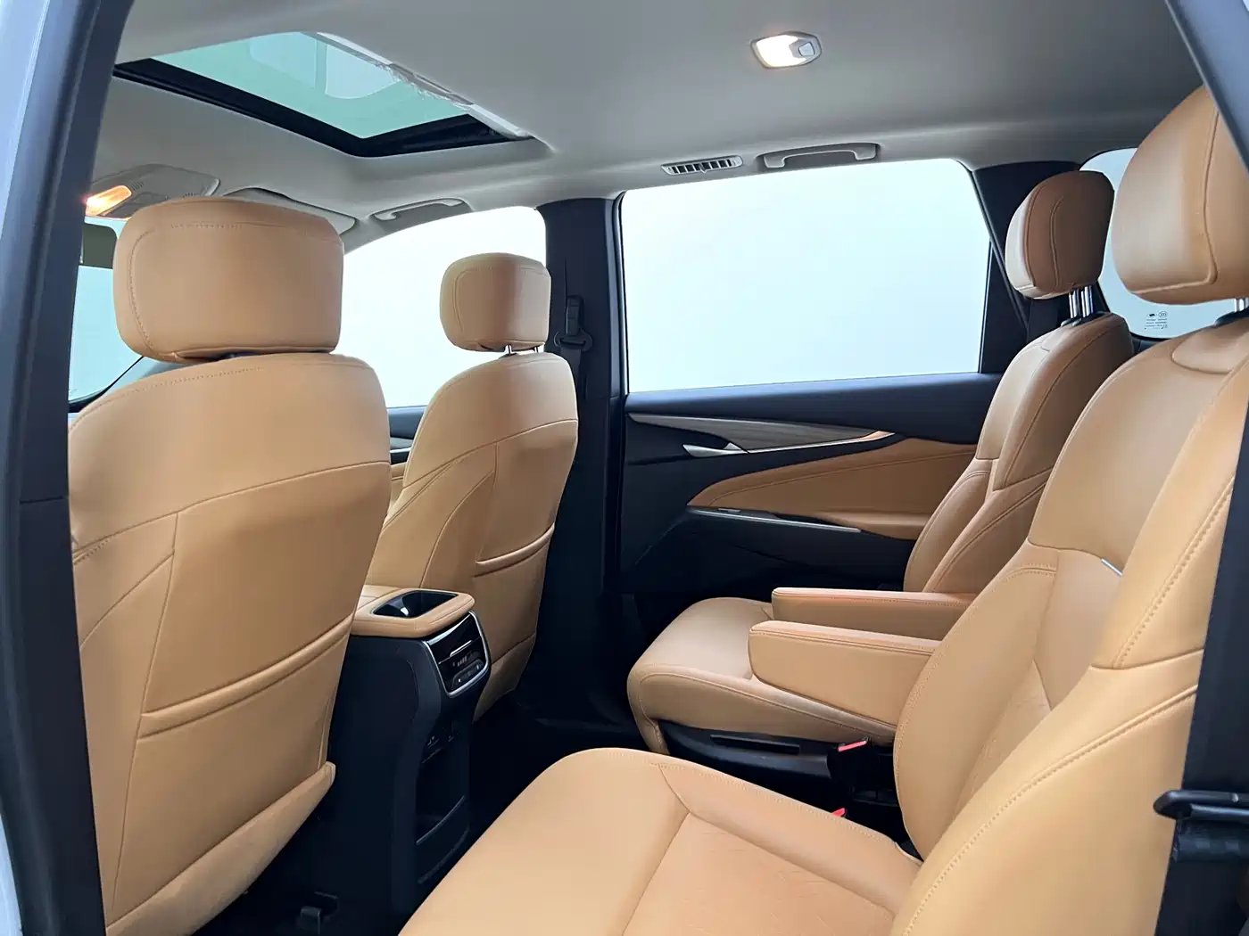 SAIC Maxus Maxus G50 PHEV 2025 Pilot Edition фото 17