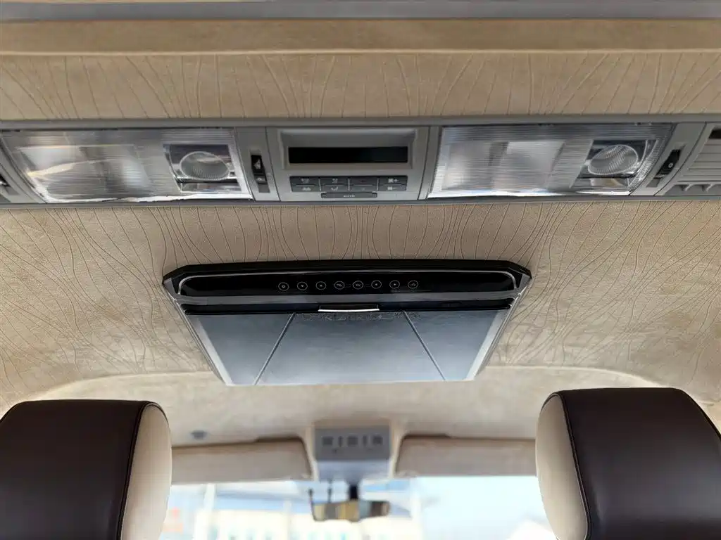 Volkswagen Caravelle 2019 2.0TSI 4WD Luxury 7-seater фото 37