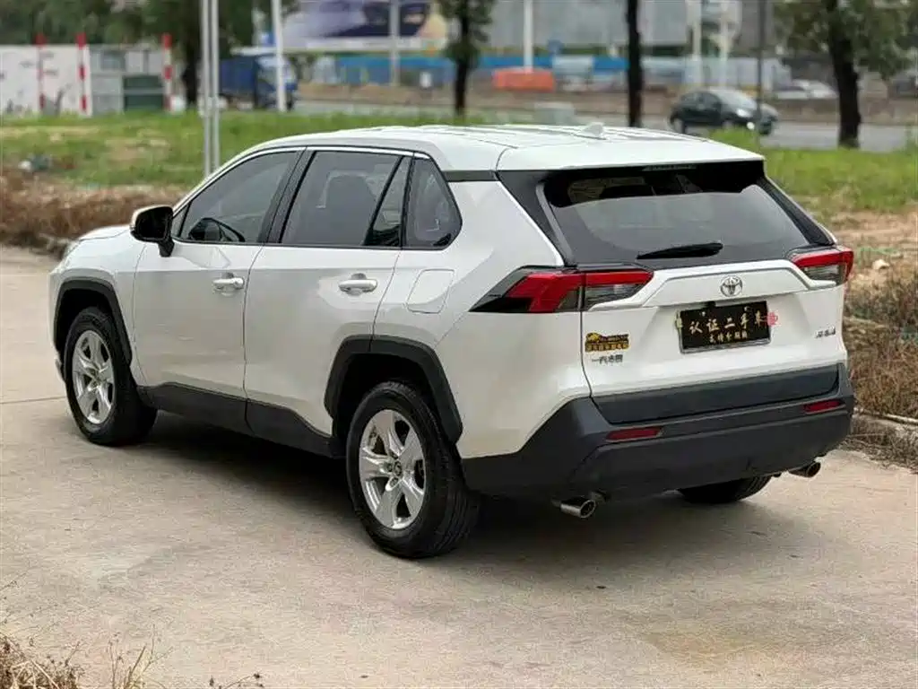 Toyota RAV4 Rongfang 2020 2.0L CVT 2WD Trend Edition фото 9