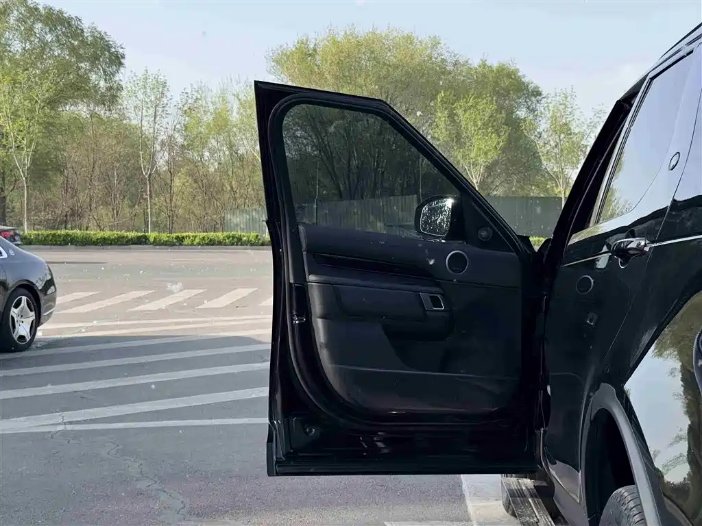 Land Rover Discovery 2024 Model 360PS S фото 5