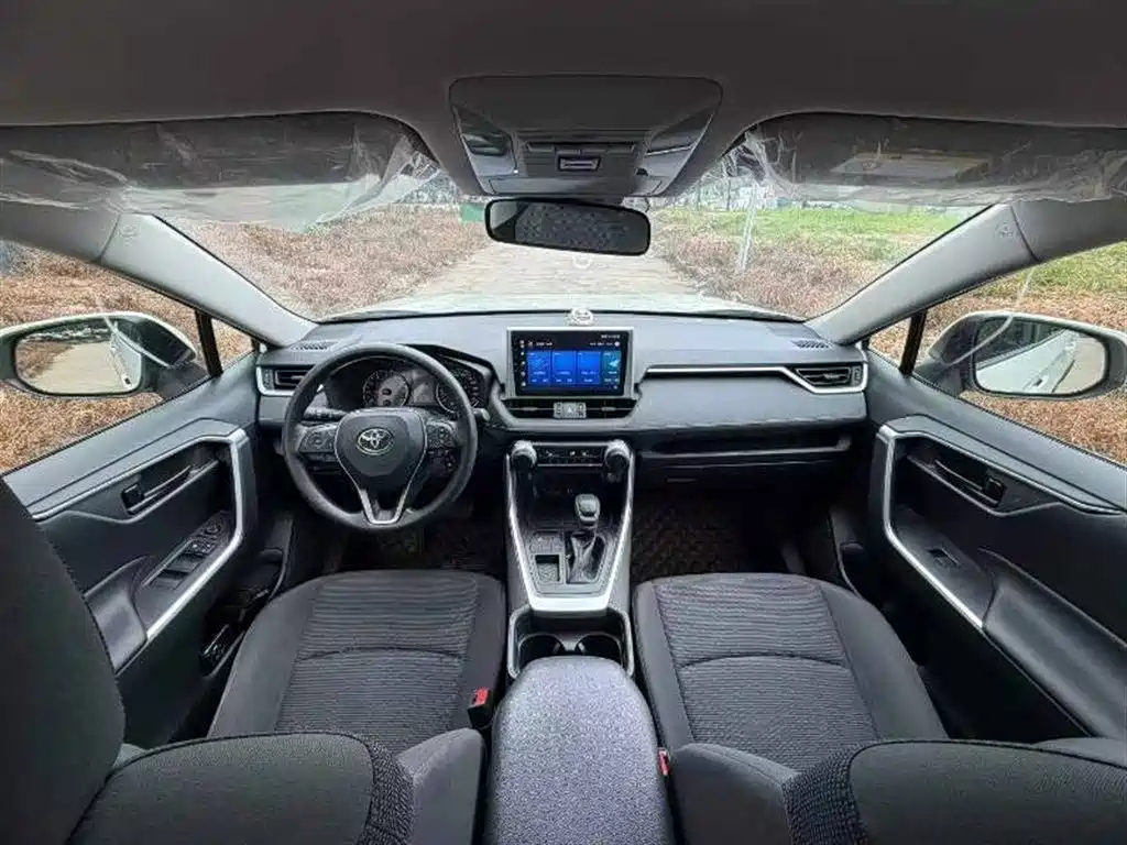 Toyota RAV4 Rongfang 2020 2.0L CVT 2WD Trend Edition фото 5