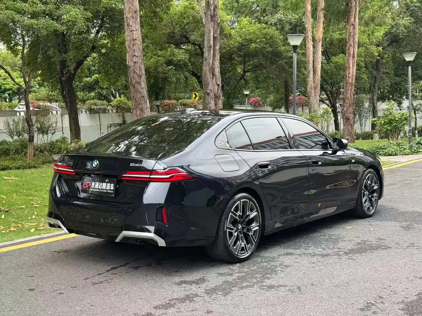 BMW 5 Series 2024 530Li Premium M Sport Package фото 15