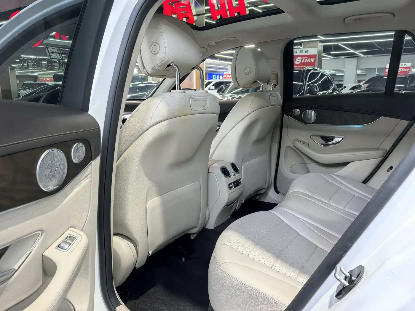 Mercedes-Benz GLC 2016 GLC 300 4MATIC Dynamic фото 10