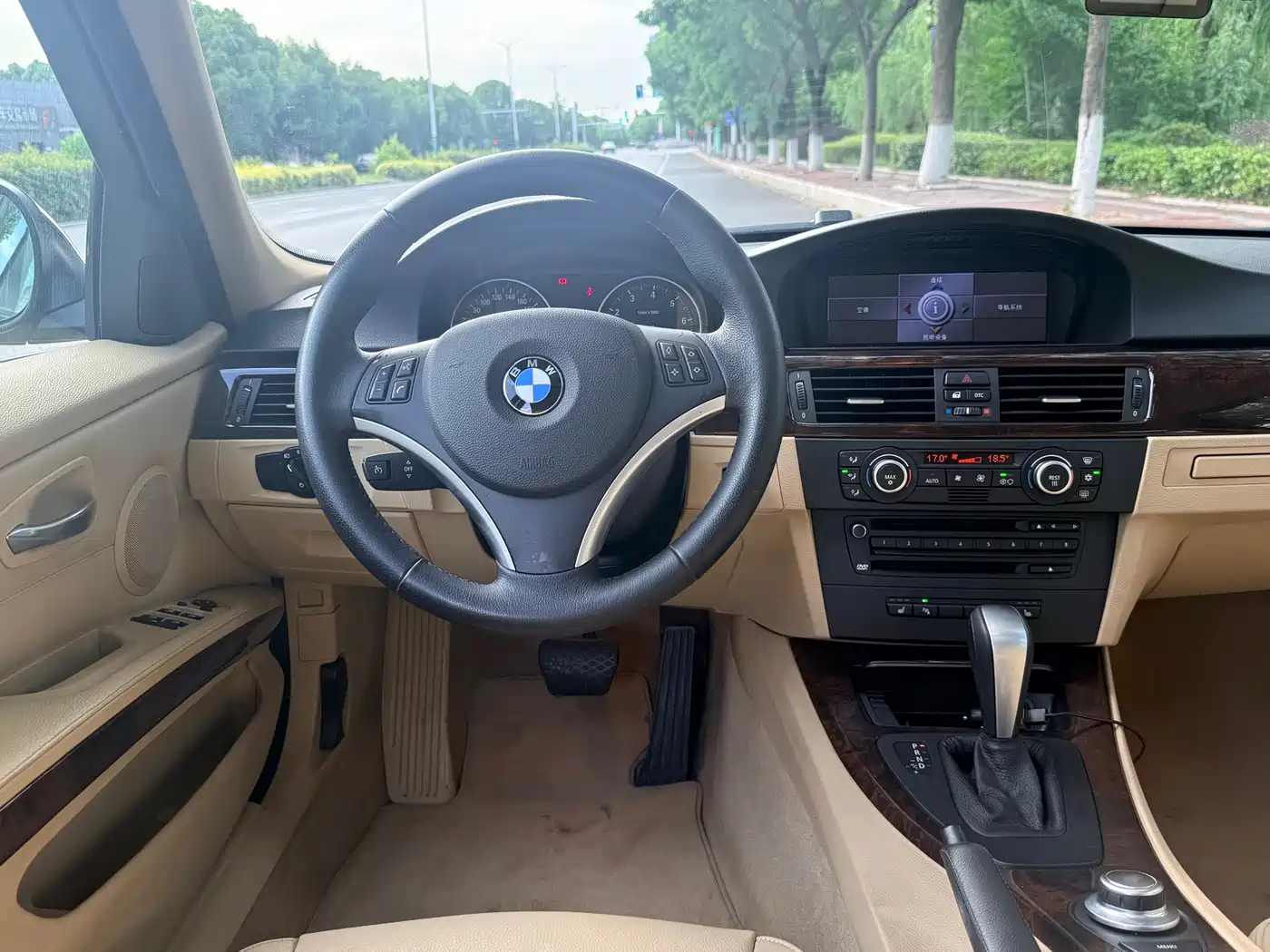 BMW 3 Series 2008 Model 325i Leading фото 16