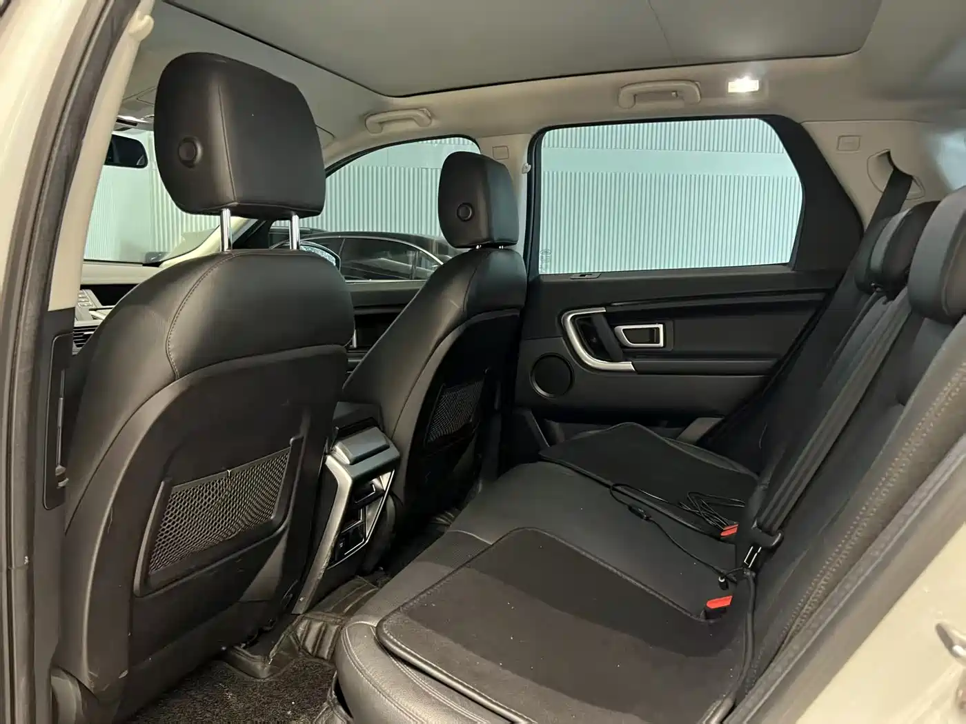 Land Rover Discovery Sport 2018 240PS SE Edition фото 6