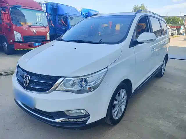 Baojun Baojun 730 2016 1.5L Manual Luxury 7-seater