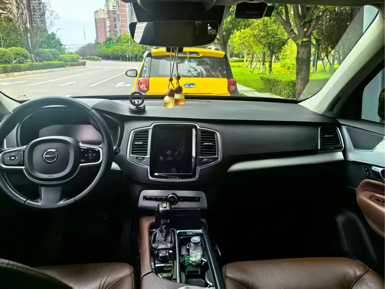 Фото 2 - Volvo XC90