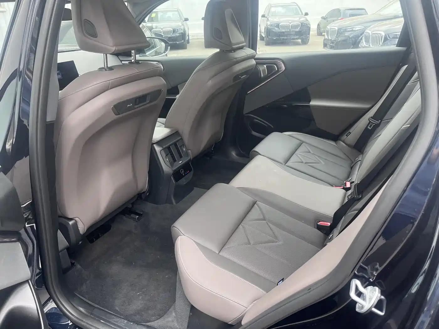 BMW X3 2025 xDrive25L Luxury Package фото 10