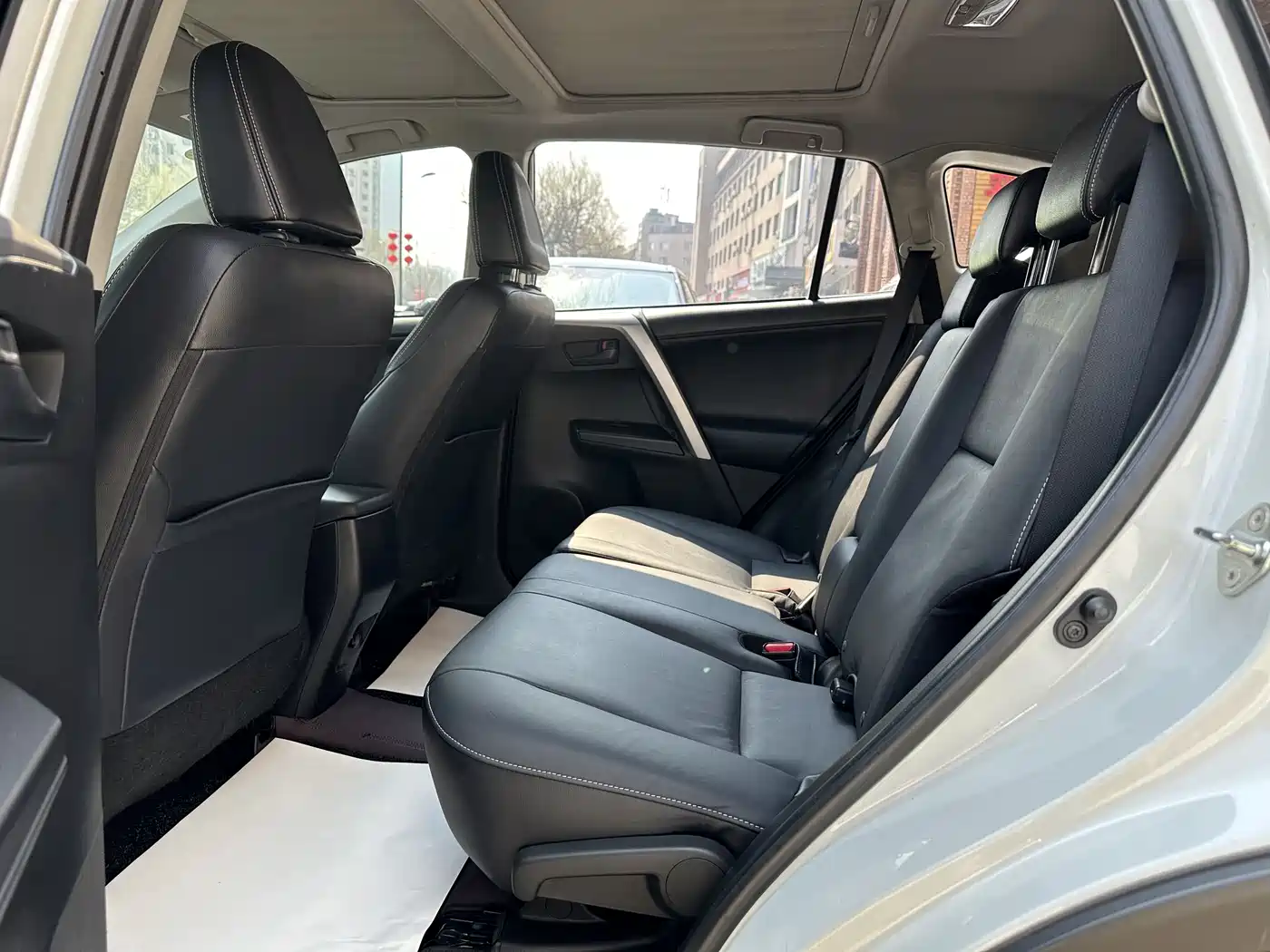 Toyota RAV4 Rongfang 2016 2.5L Automatic 4WD Elite фото 15