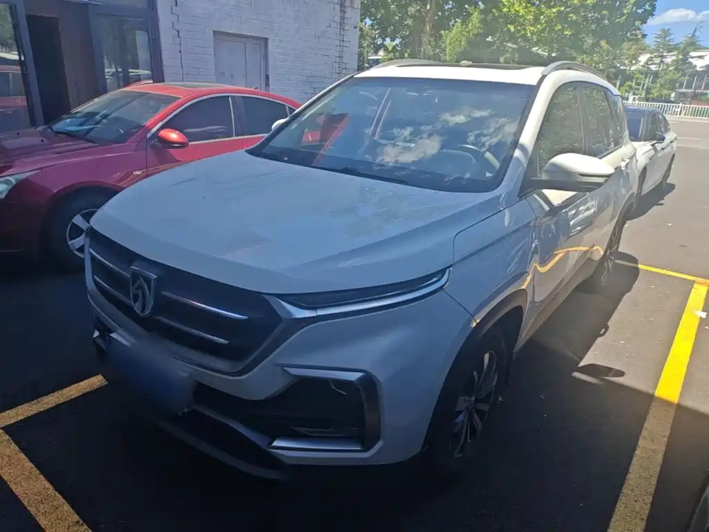 Baojun 530 2018 2018 1.5T Manual Premium Model China V
