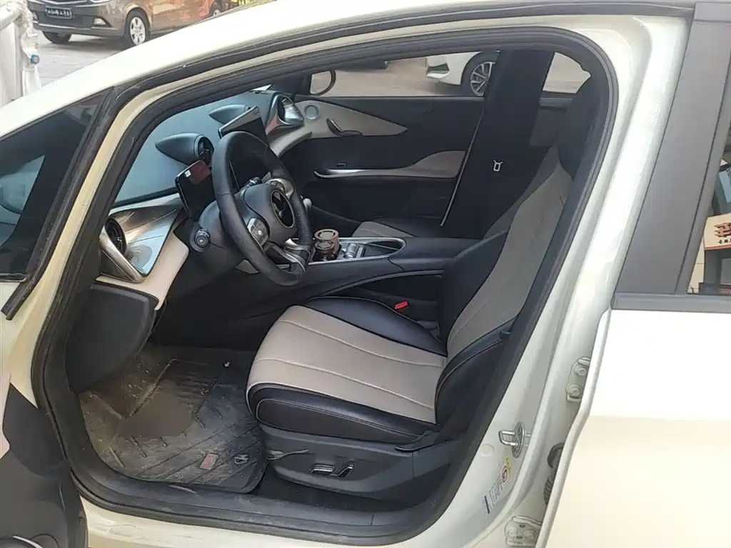 BYD Dolphin 2024 Glory Edition 420km Freedom Edition фото 11