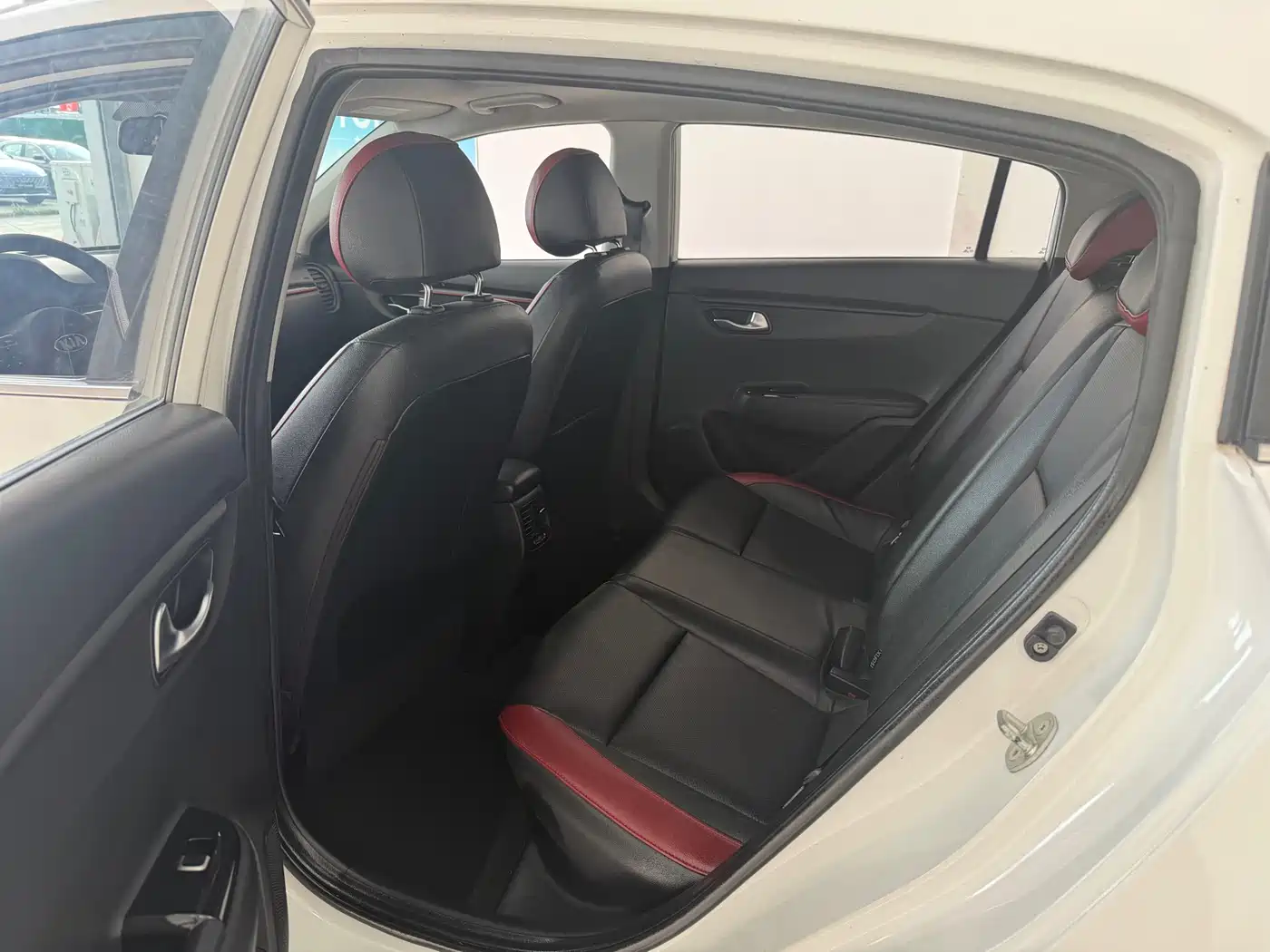 Kia KX CROSS 2017 1.4L AT GLS фото 13