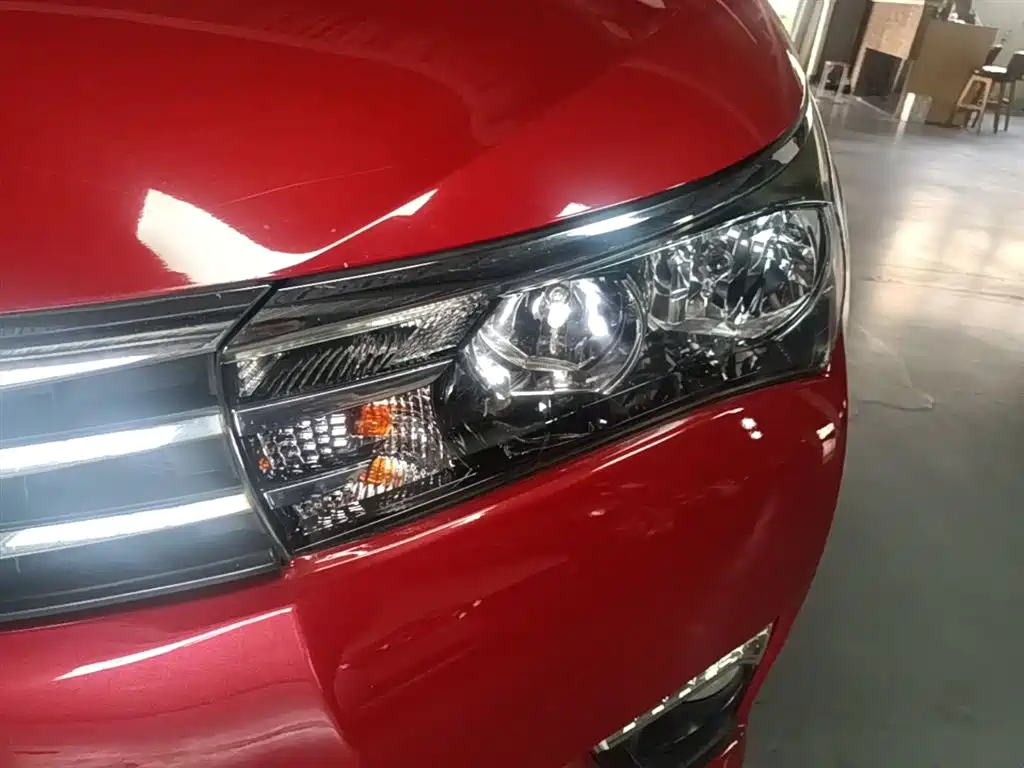 Toyota Corolla 2014 1.6L CVT GL фото 24