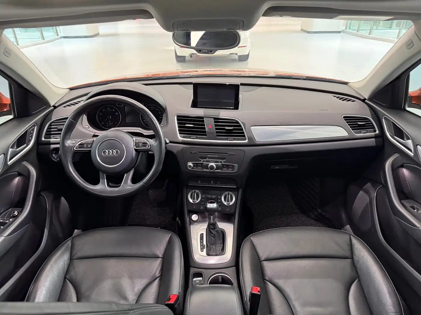 Audi Q3 2015 35 TFSI Comfort фото 5
