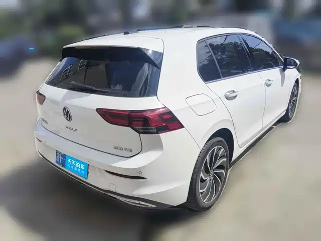 Volkswagen Golf 2023 280TSI DSG Pro — фото 2