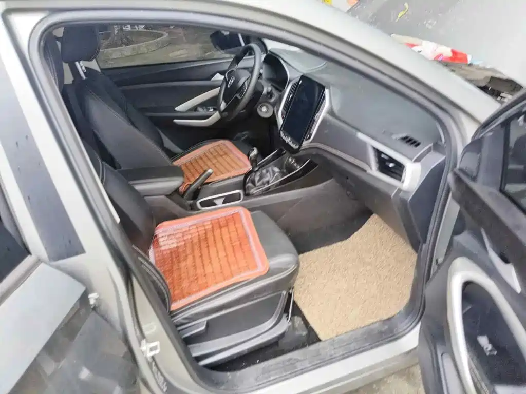 Baojun 530 2020 2020 1.5T Manual Luxury 5-seater