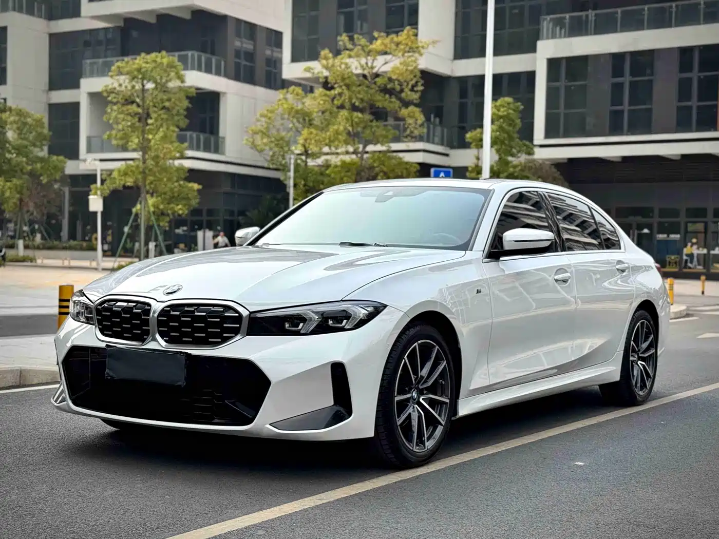 BMW 3 Series 2023 325Li M Sport Package