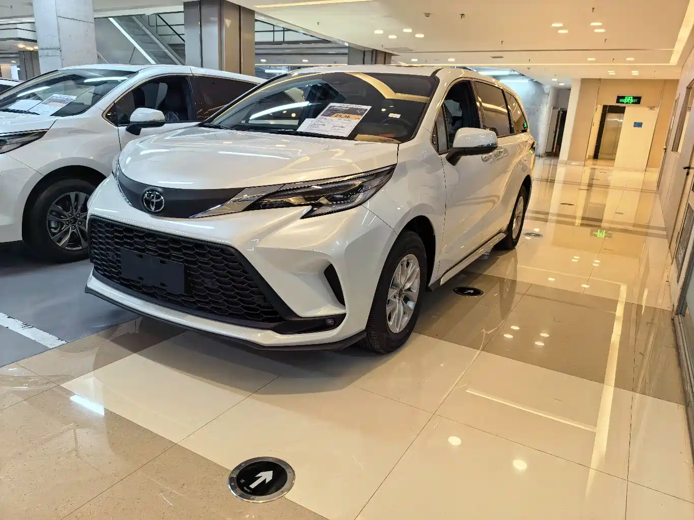 TOYOTA GREVIA 2026