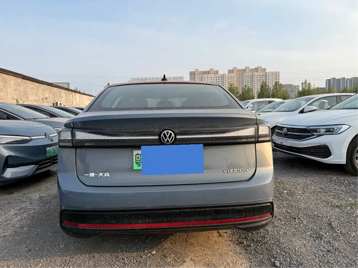 VOLKSWAGEN ID.7 VIZZION