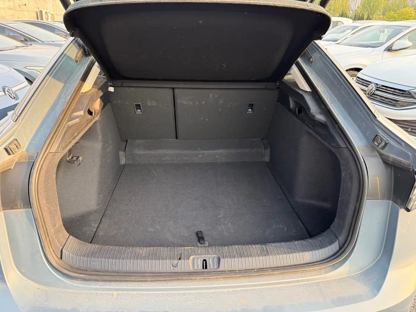 VOLKSWAGEN ID.7 VIZZION