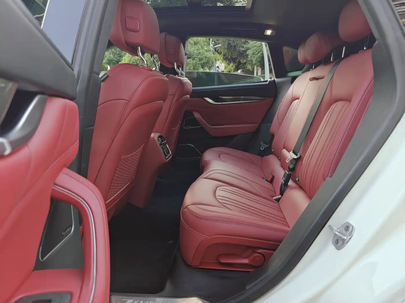 Maserati Levante 2021 3.0T Luxury Edition фото 16