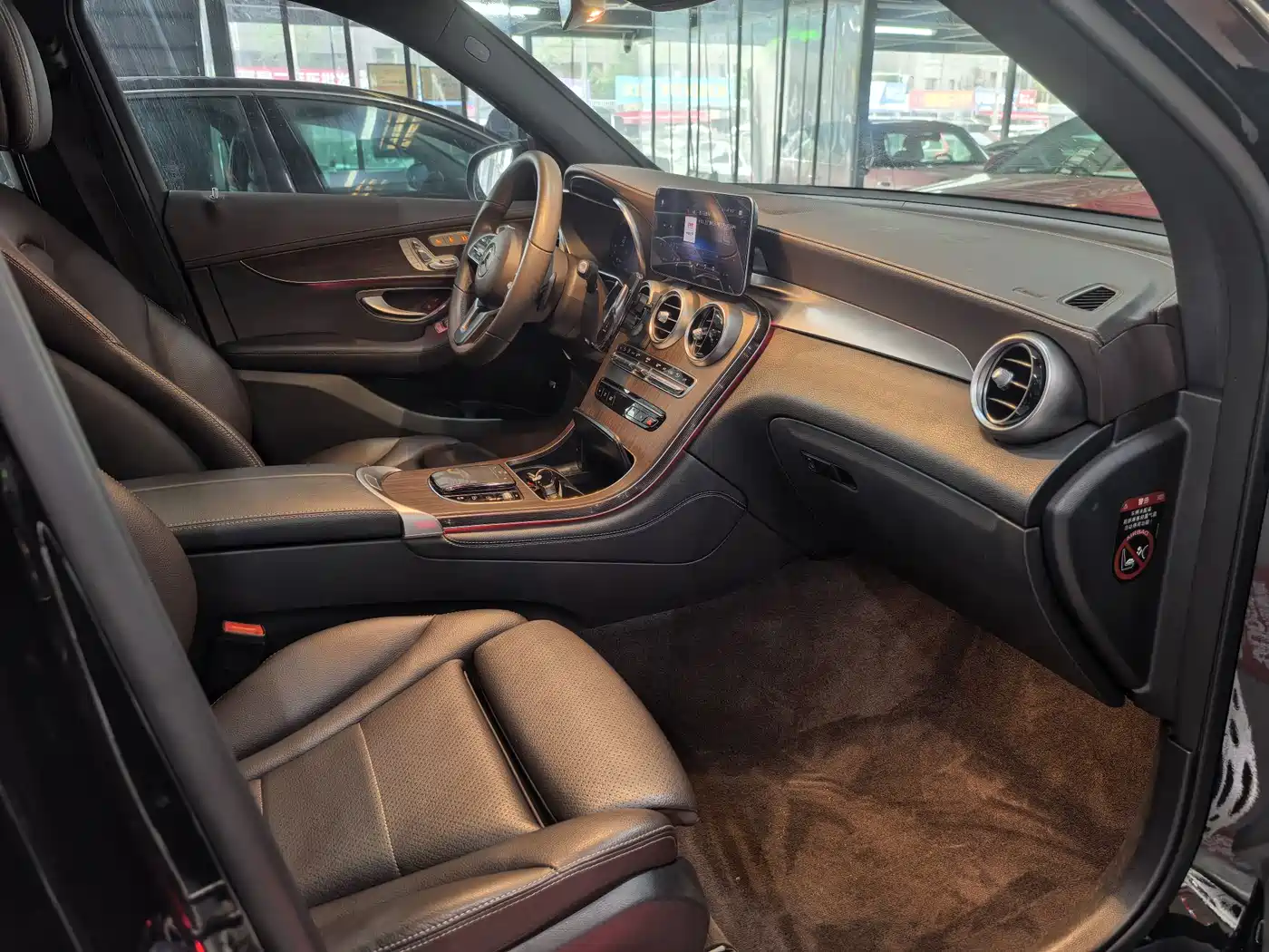 Mercedes-Benz GLC 2020 Facelift GLC 300 L 4MATIC Dynamic фото 16