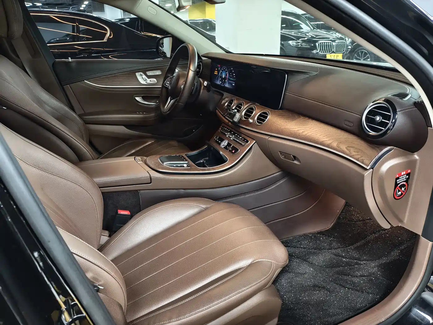 Mercedes-Benz E-Class 2020 E 300 L Luxury Model фото 14