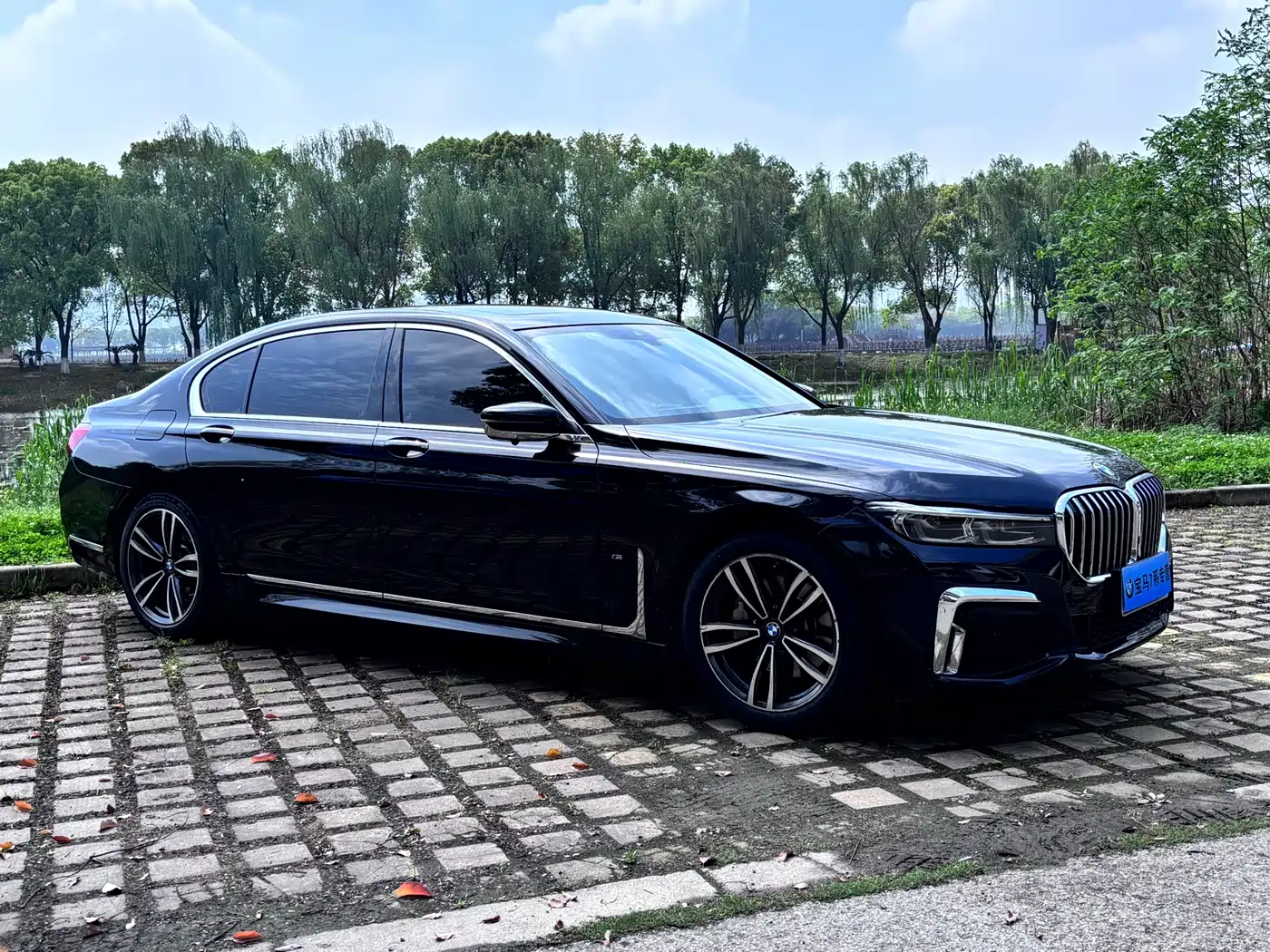 BMW 7 SERIES