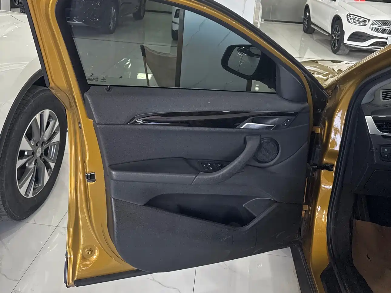 BMW X2 (Import) 2019 sDrive20i M Off-Road Package China VI фото 9