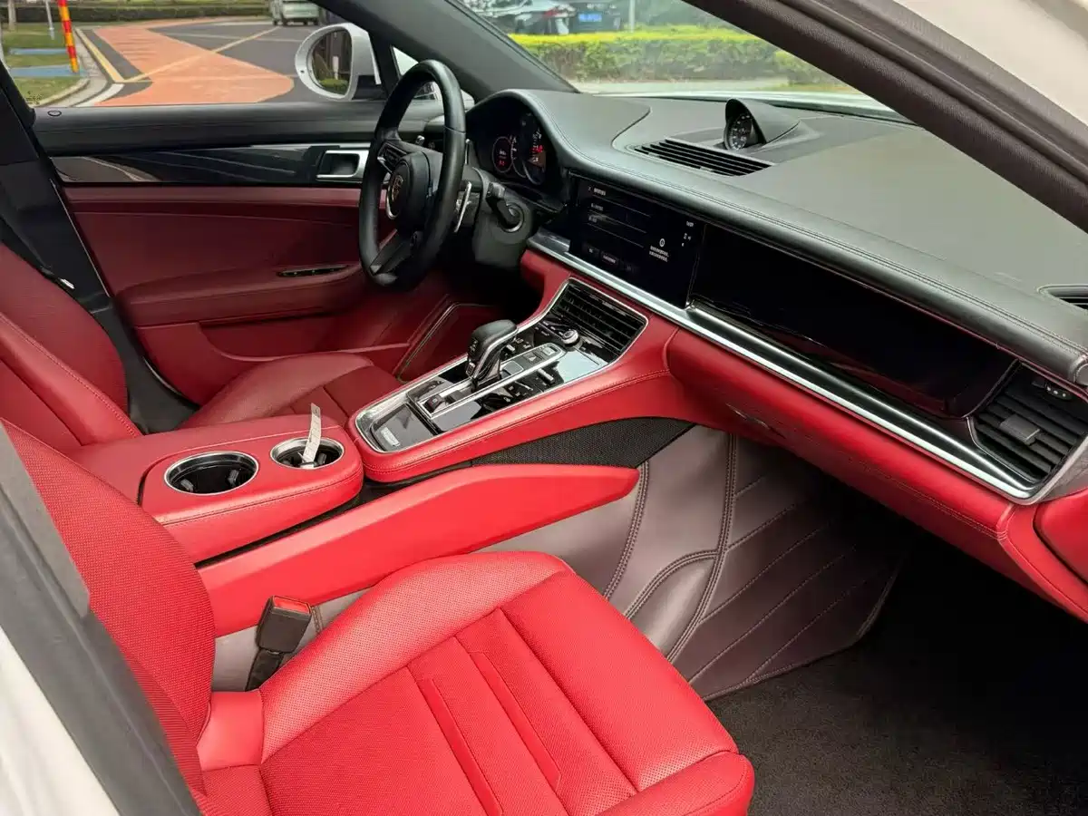 Фото 6 - Porsche Panamera