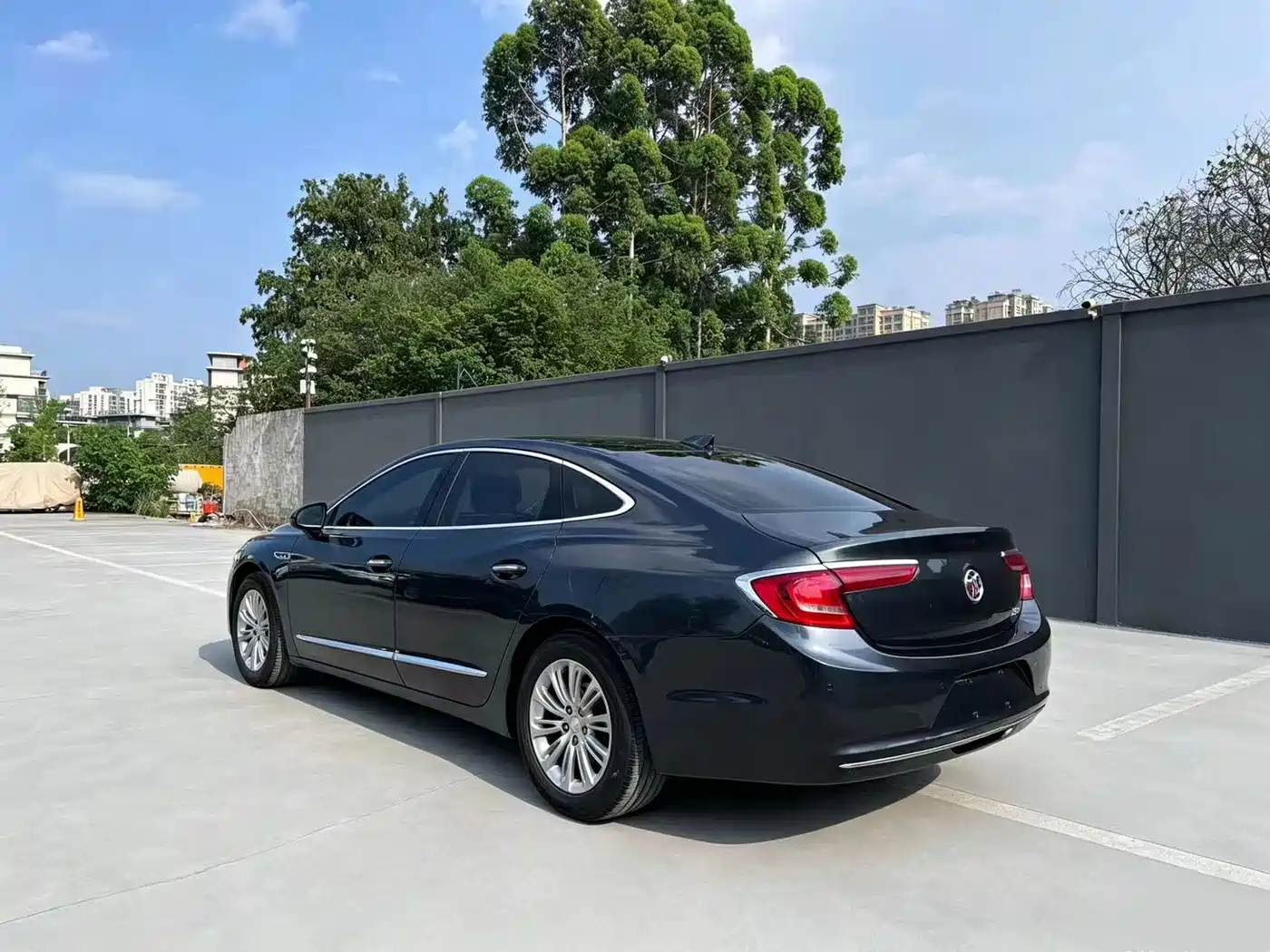 Buick LaCrosse 2018 Model 20T Luxury Edition фото 6