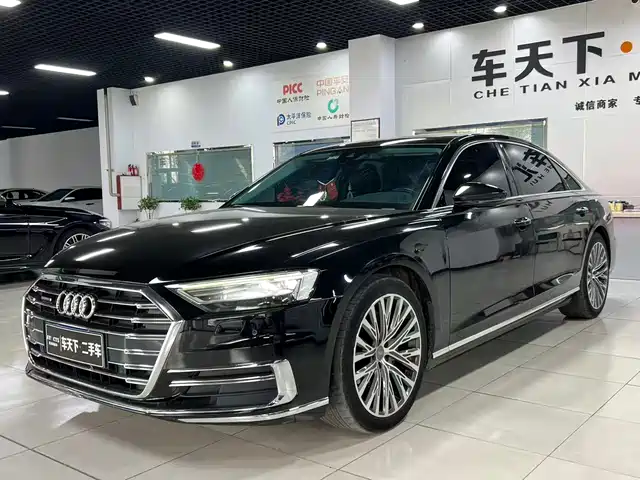 AUDI A8