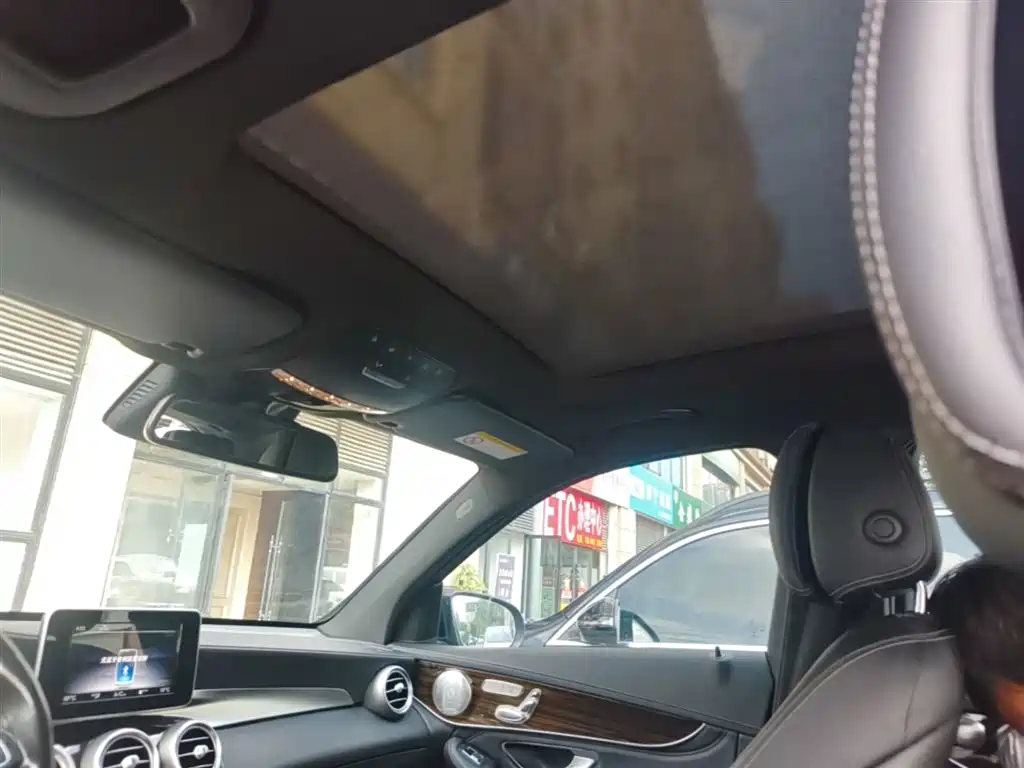 Mercedes-Benz GLC 2017 GLC 260 4MATIC Luxury фото 18