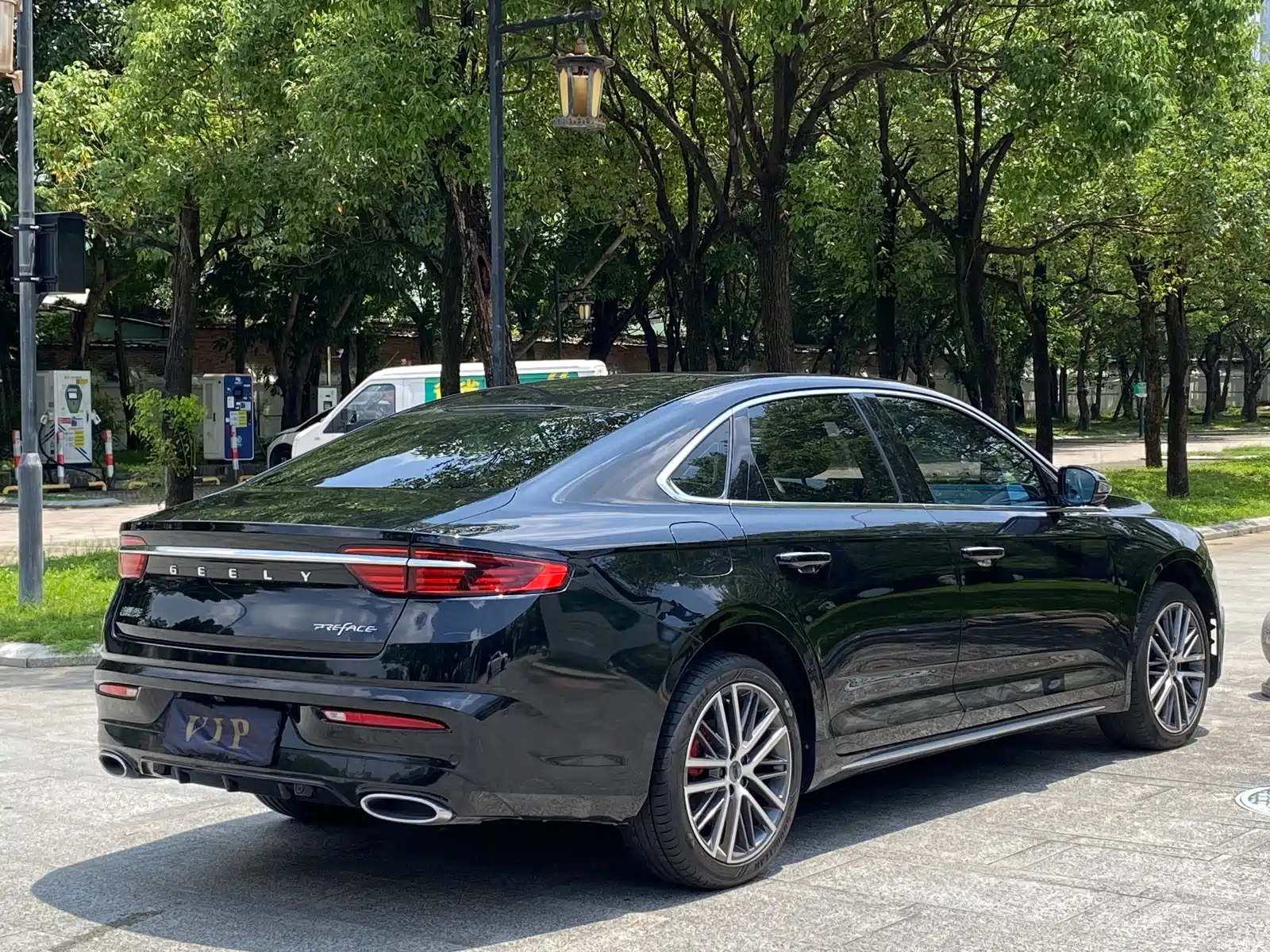 Фото 24 - Geely Preface