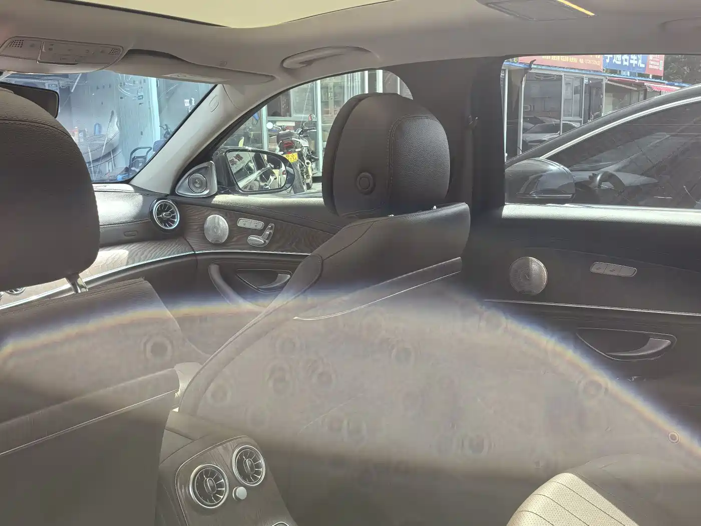 Mercedes-Benz E-Class 2023 E 260 L Sport фото 17