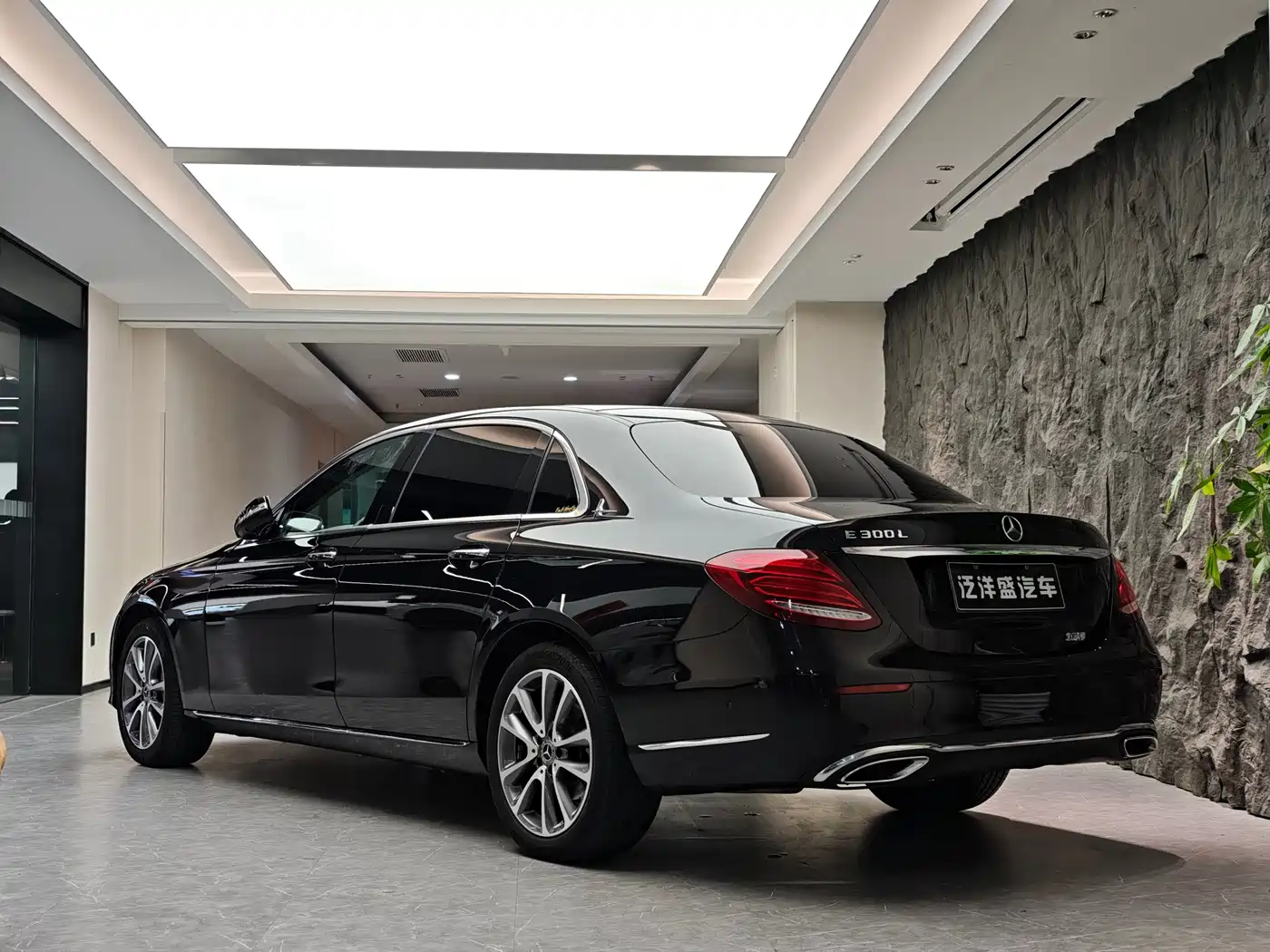 Mercedes-Benz E-Class 2019 Facelift E 300 L Luxury фото 12