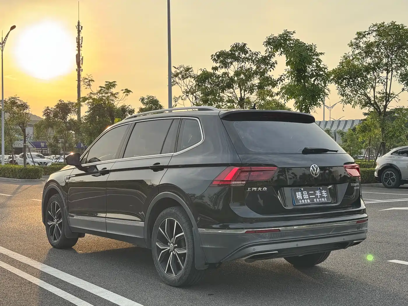 صورة 7 - Volkswagen Tiguan L