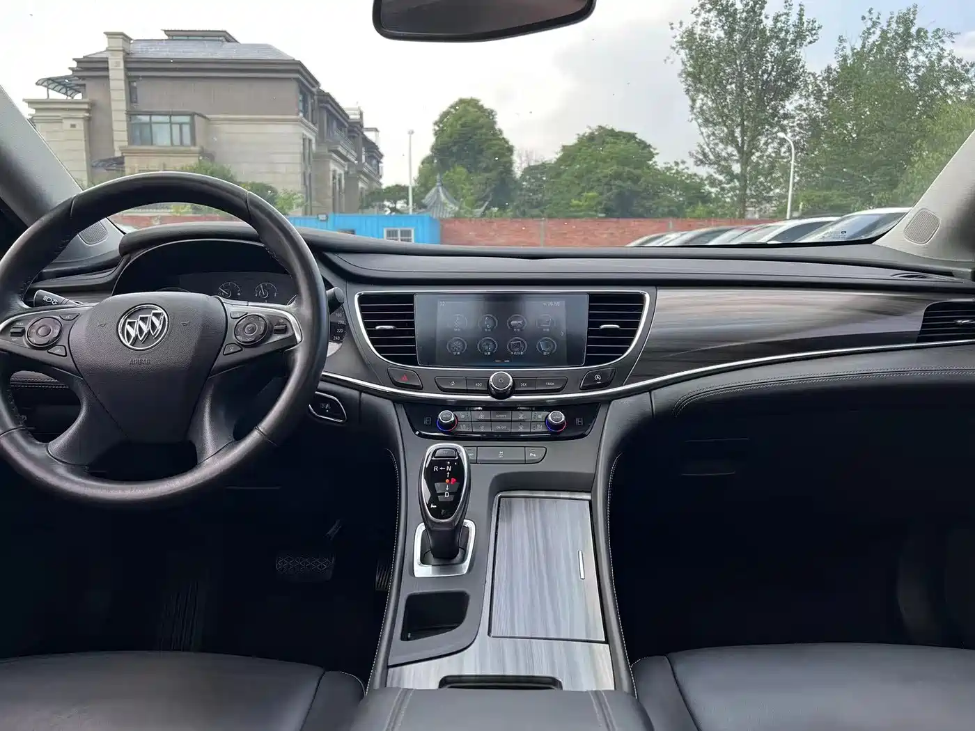 Buick LaCrosse 2018 Model 20T Luxury Edition фото 11