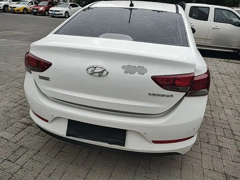 HYUNDAI ACCEPT