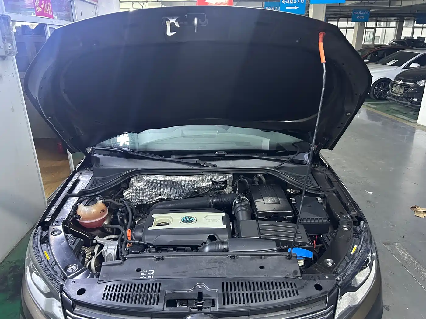 Volkswagen Tiguan 2015 1.8TSI Automatic 2WD Comfortline фото 16