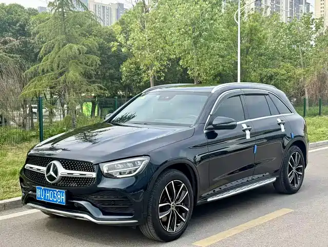 MERCEDES-BENZ GLC