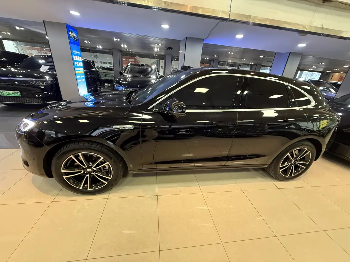 AITO Wenjie AITO M5 2024 Extended Range Max RWD Advanced Smart Driving Edition фото 4