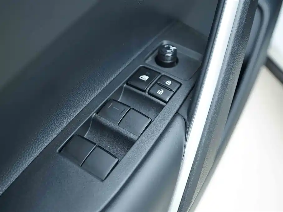 Toyota Frontlander 2024 2.0L CVT Elite Edition фото 10