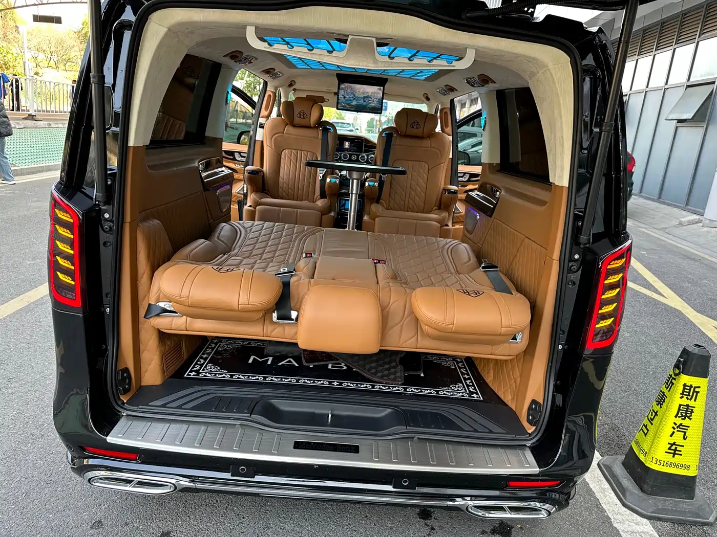 Mercedes-Benz Vito 2021 2.0T Business Edition 7-seater фото 12