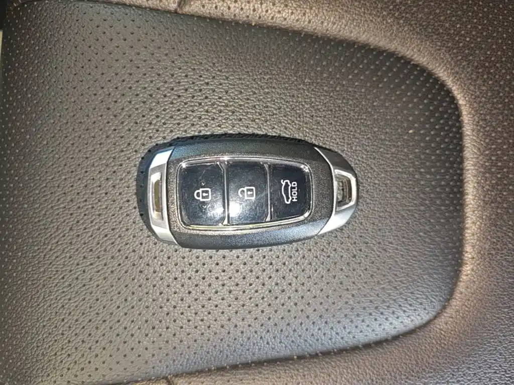 Фото 9 - Hyundai Elantra