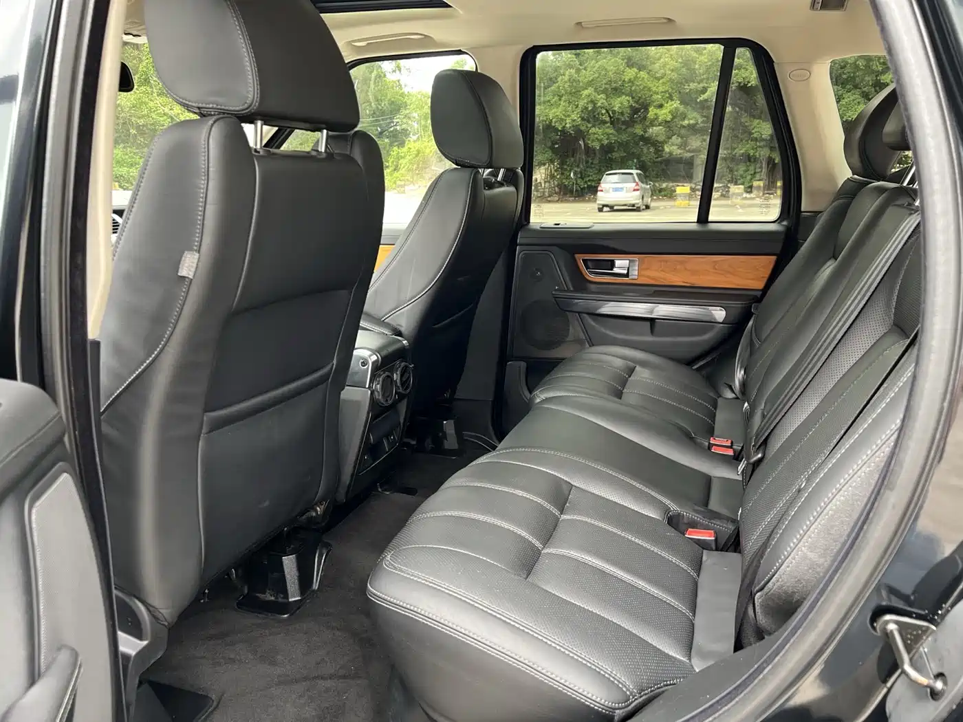Land Rover Range Rover Sport 2012 3.0 TDV6 HSE Diesel Version фото 5